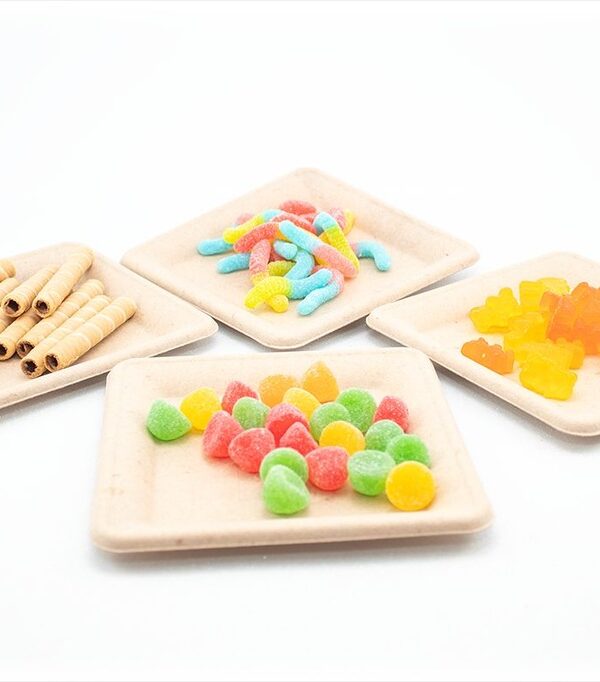 (LI1004) PLATO CUADRADO 15 X 15 - X 20 UND